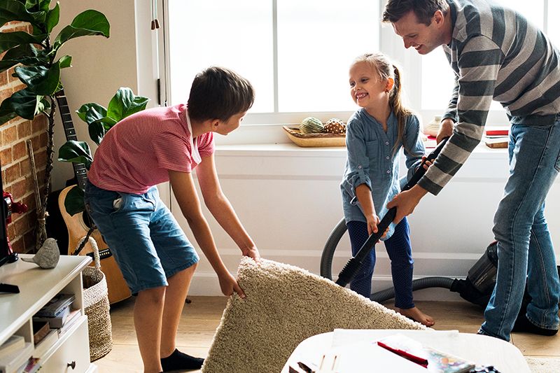 Kućanski poslovi djeci postaju igra