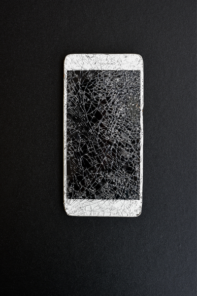 razbijen ekran mobitela